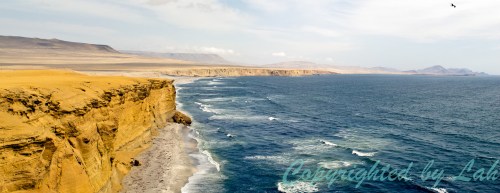 เวิ้งผาและท้องทะเล ส่วนหนึ่งของอุทยานแห่งชาติปารากัส (Reserva Nacional De Paracas)
